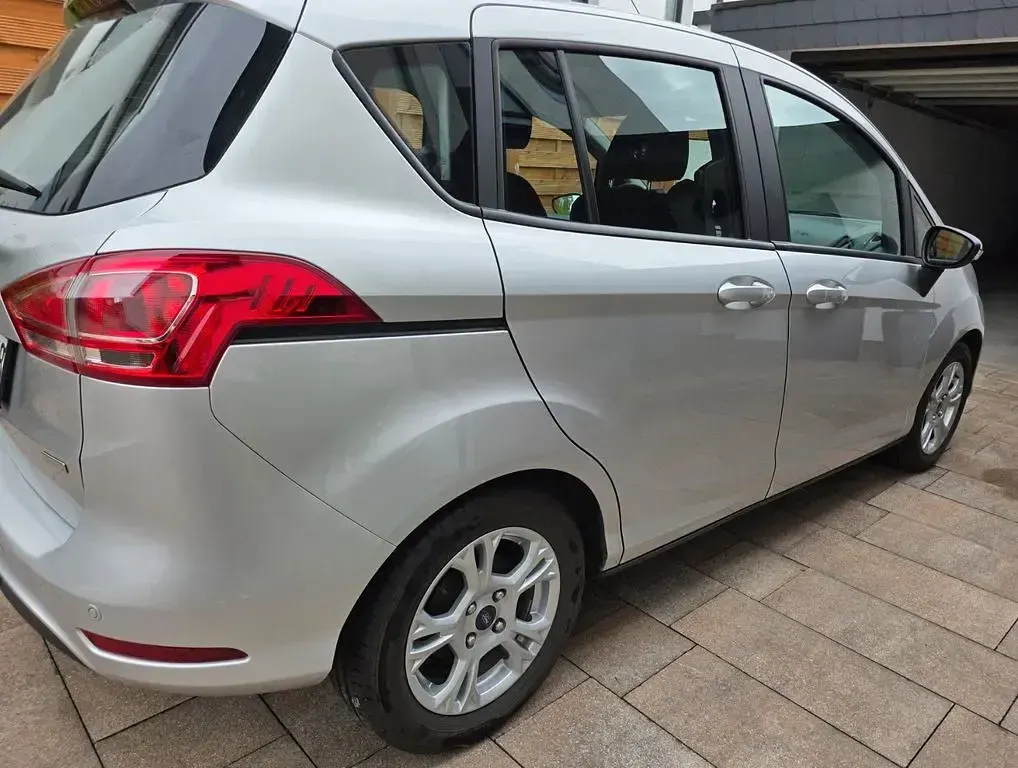 Gebraucht Ford B-MAX SYNC Edition 101 PS (74 kW) 2015 Silber Van / Kleinbus