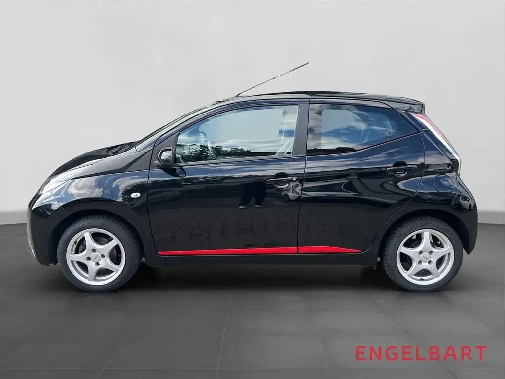 Gebraucht Toyota Aygo X-play 69 PS (50 kW) 2016 Schwarz Kleinwagen