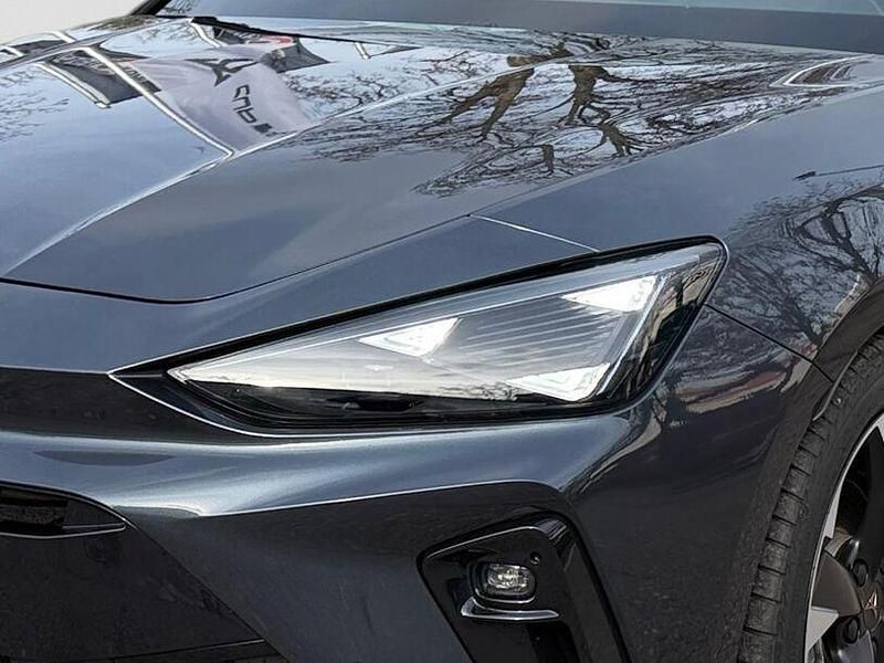 Neu Cupra Leon 150 PS (110 kW) 2026 Grau Limousine