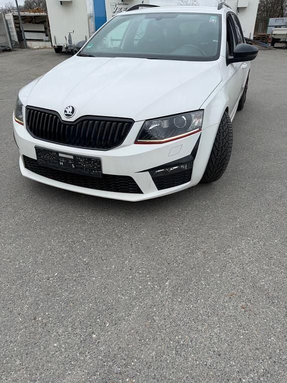 Gebraucht Skoda Octavia RS 184 PS (135 kW) 2016 Weiß Kleinwagen