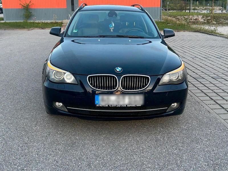 Blau Gebraucht 2010 BMW 530 Kombi | 7.300 € (Guter Preis) - Bild 1/4
