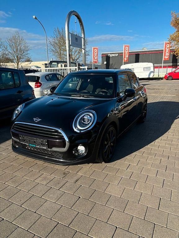 Gebraucht Mini Cooper 136 PS (100 kW) 2019 Schwarz Kleinwagen
