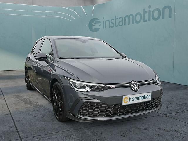 Grau Gebraucht 2024 VW Golf VIII Style Limousine | 31.220 € (Fairer Preis) - Bild 1/2