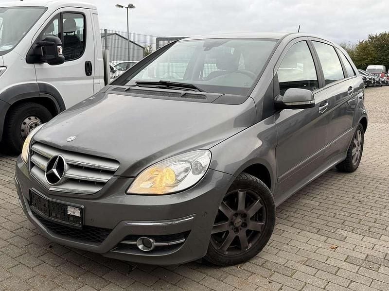 Gebraucht Mercedes B180 109 PS (80 kW) 2010 Mountaingrau  met. Van / Kleinbus