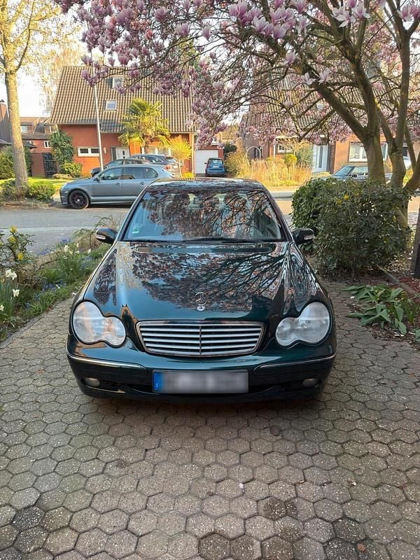 Gebraucht Mercedes C240 170 PS (125 kW) 2001 Grün Limousine