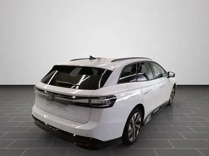 Gebraucht VW ID.7 Pro 210 kW (286 PS) 2025 Gletscherweiß metallic Kombi