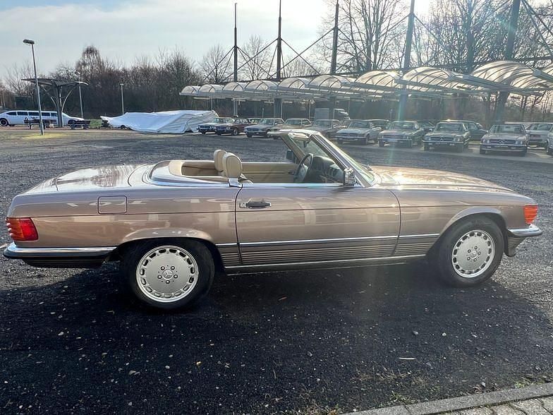 Gebraucht Mercedes 560 231 PS (169 kW) 1988 Braun Cabrio