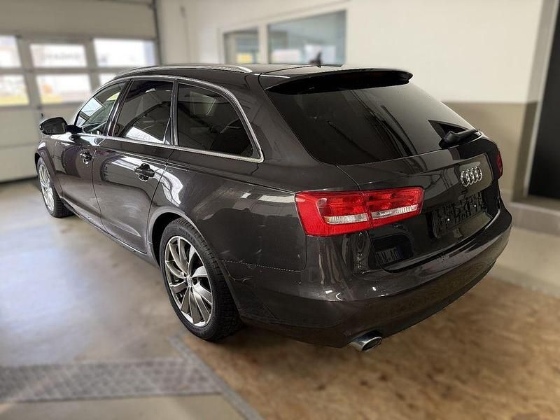 Używany Audi A6 Comfort 204 KM (150 kW) 2012 Szary Kombi