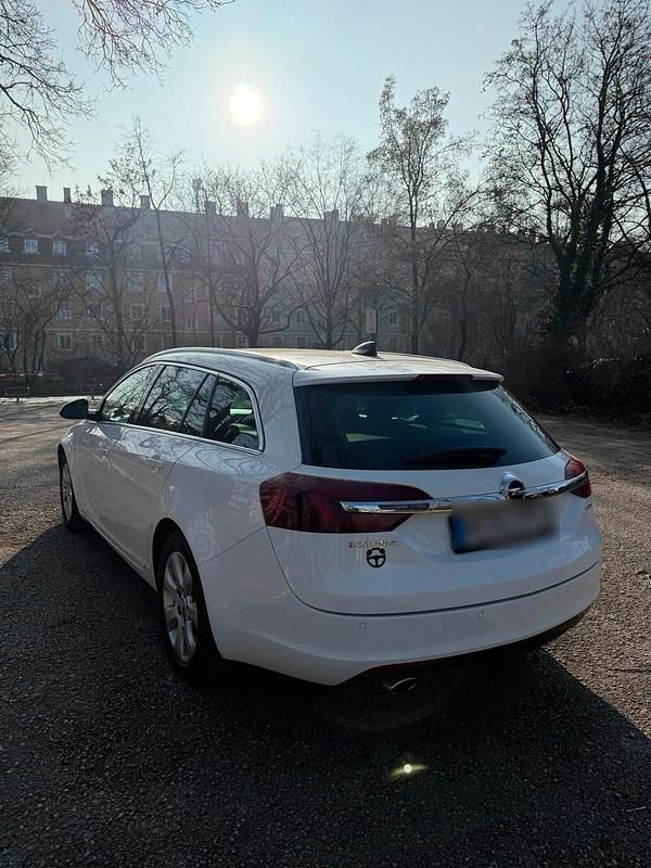 Gebraucht Opel Insignia 170 PS (125 kW) 2016 Weiß Kombi