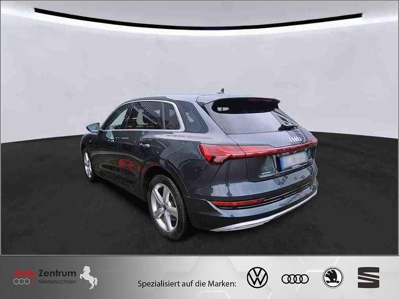 Gebraucht Audi e-tron Advanced 300 kW (408 PS) 2022 Grau SUV