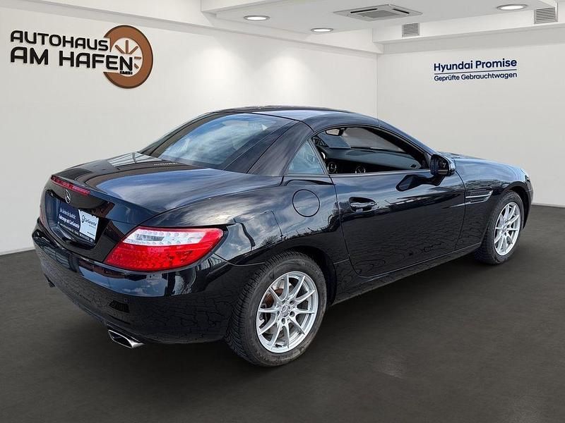 Gebraucht Mercedes SLK200 184 PS (135 kW) 2013 Obsidianschwarz  lack Cabrio