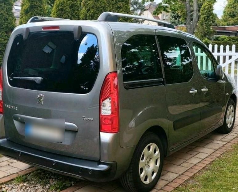 Gebraucht Peugeot TePee 120 PS (88 kW) 2010 Braun Kombi