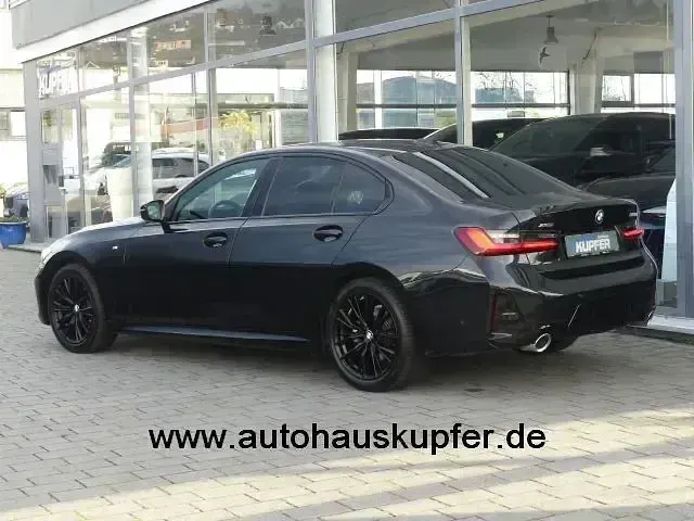 Gebraucht BMW 320 Performance 184 PS (135 kW) 2024 Saphirschwarz Limousine