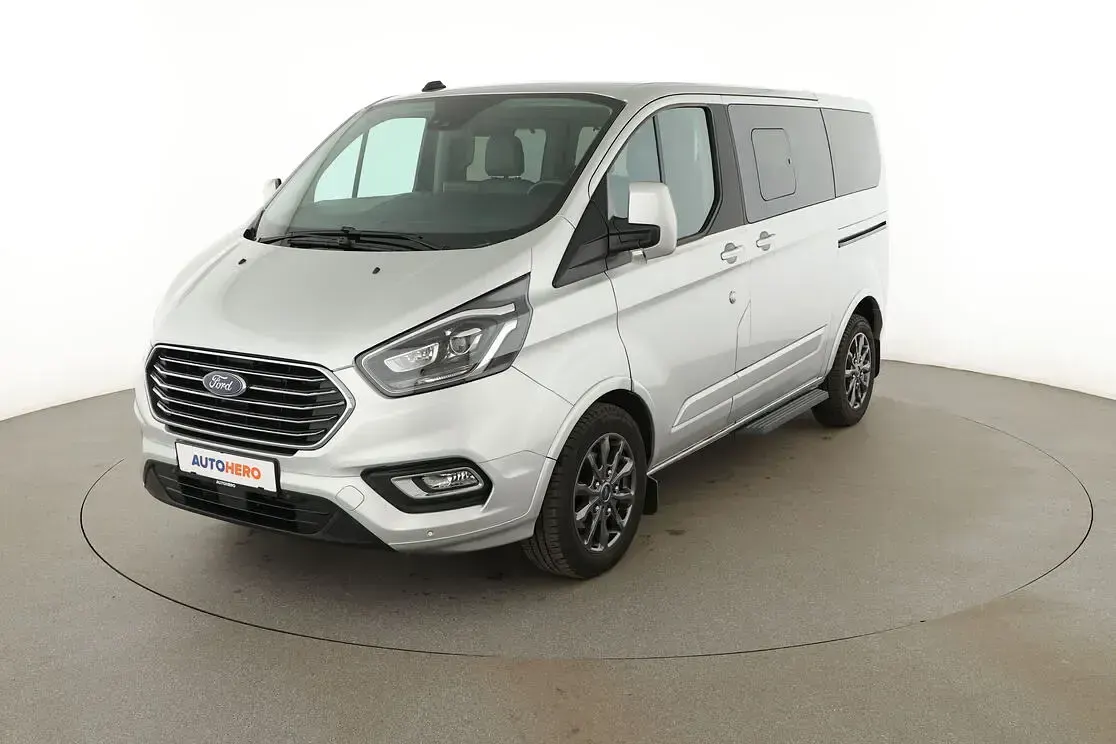 Używany Ford Tourneo Titanium X 185 KM (136 kW) 2021 Minivan