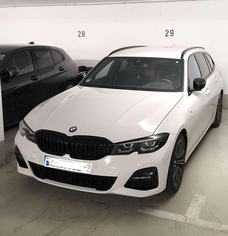 Weiß Gebraucht 2021 BMW 318 M Sport Kombi | 26.000 € (Superpreis) - Bild 1/4