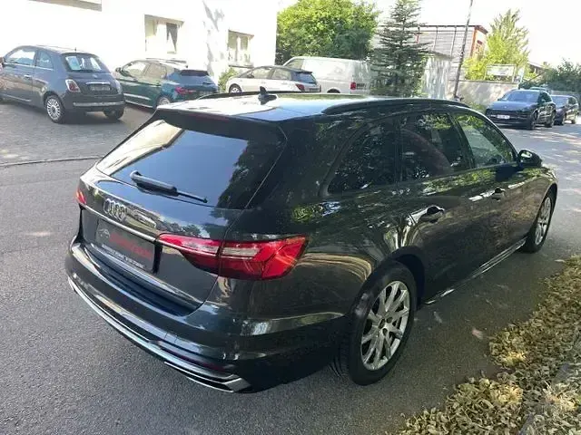 Gebraucht Audi A4 Advanced 163 PS (119 kW) 2023 Andere Kombi