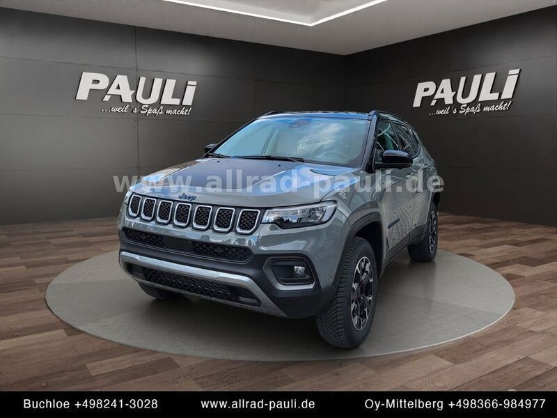 Grau Neu 2024 Jeep Compass SUV | 43.890 € (Teuer) - Bild 1/4