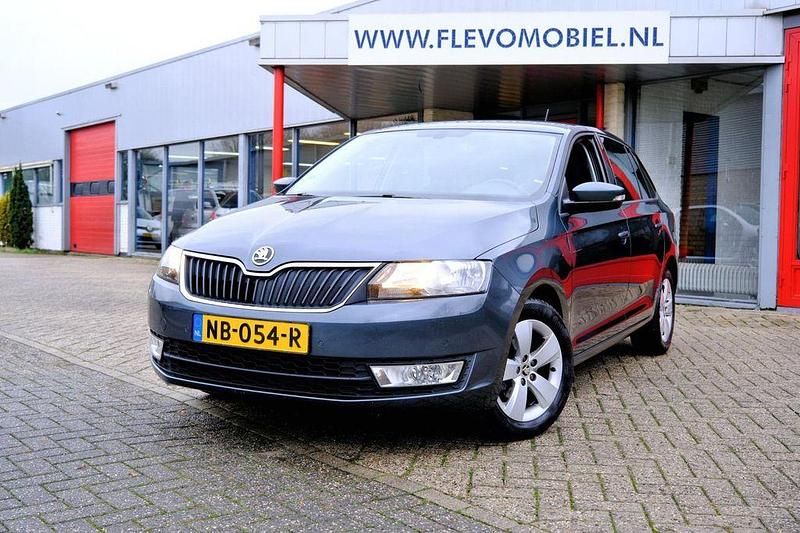 Grau Gebraucht 2017 Skoda Rapid Joy Limousine | 7.950 € (Fairer Preis) - Bild 1/4