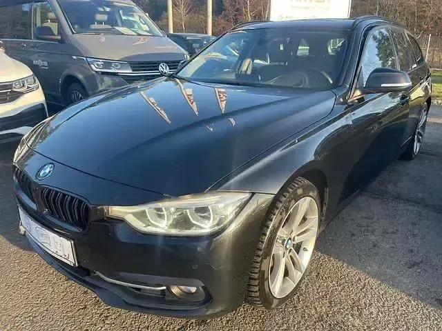 Gebraucht BMW 335 Sport Line 313 PS (230 kW) 2018 Black sapphire metallic (metallic) Kombi