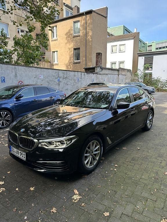 Gebraucht BMW 520 Efficient Dynamics 190 PS (139 kW) 2017 Schwarz Limousine