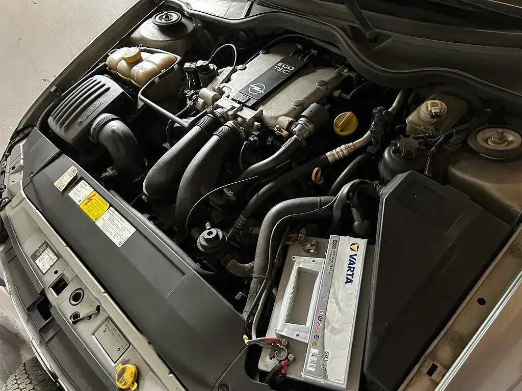 Gebraucht Opel Omega 211 PS (155 kW) 1995 Silber Limousine
