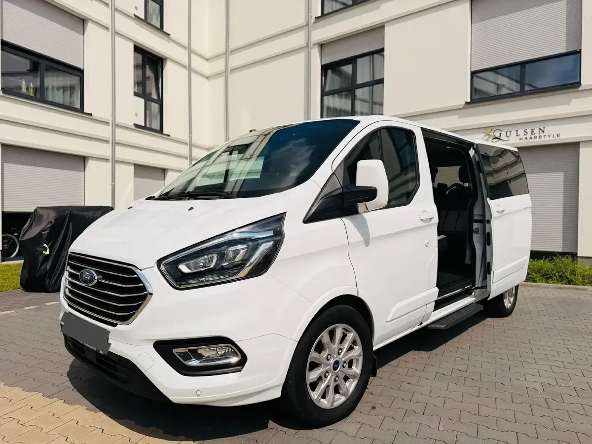 Gebraucht Ford Transit Custom 170 PS (125 kW) 2018 Weiß Van / Kleinbus