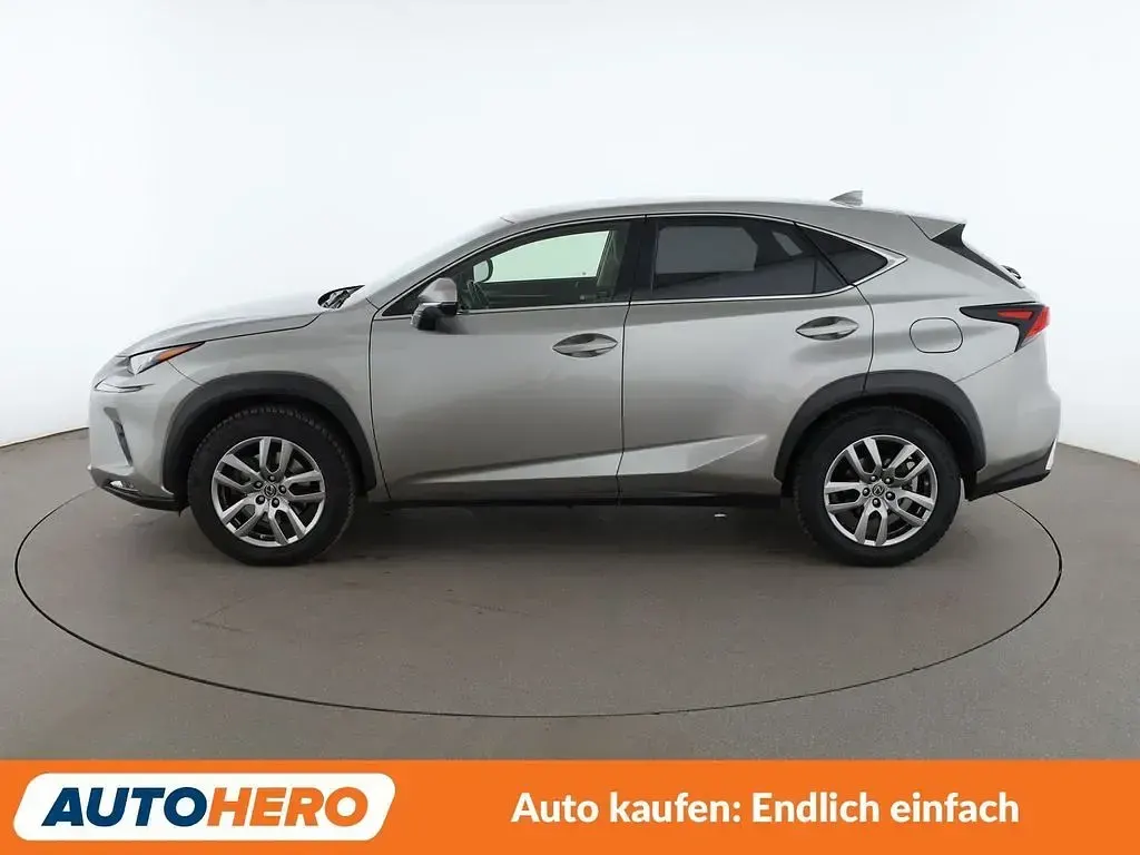 Gebraucht Lexus NX300h E-FOUR Executive Line 197 PS (144 kW) 2019 Grau SUV