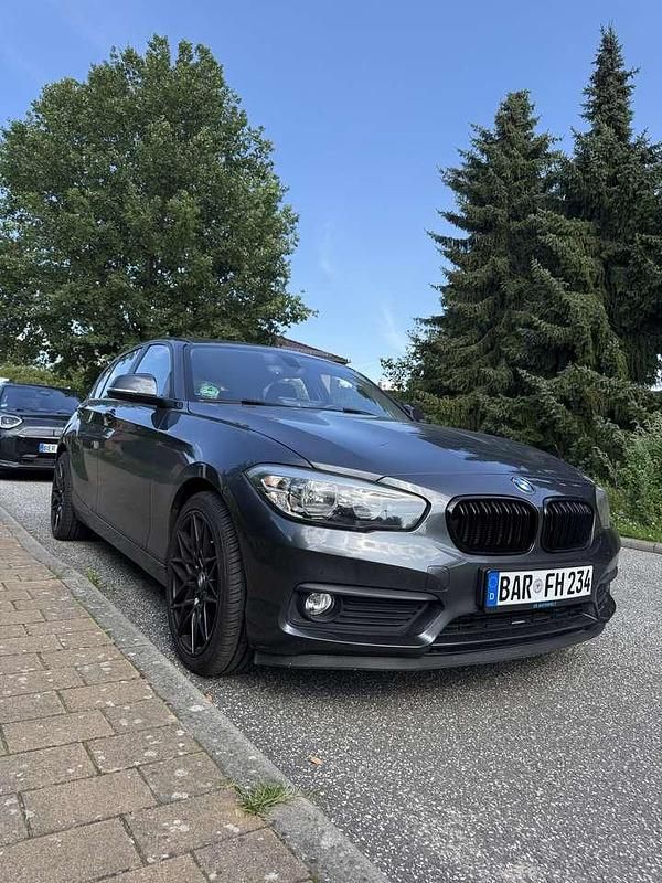 Gebraucht BMW 116 109 PS (80 kW) 2015 Grau Kleinwagen