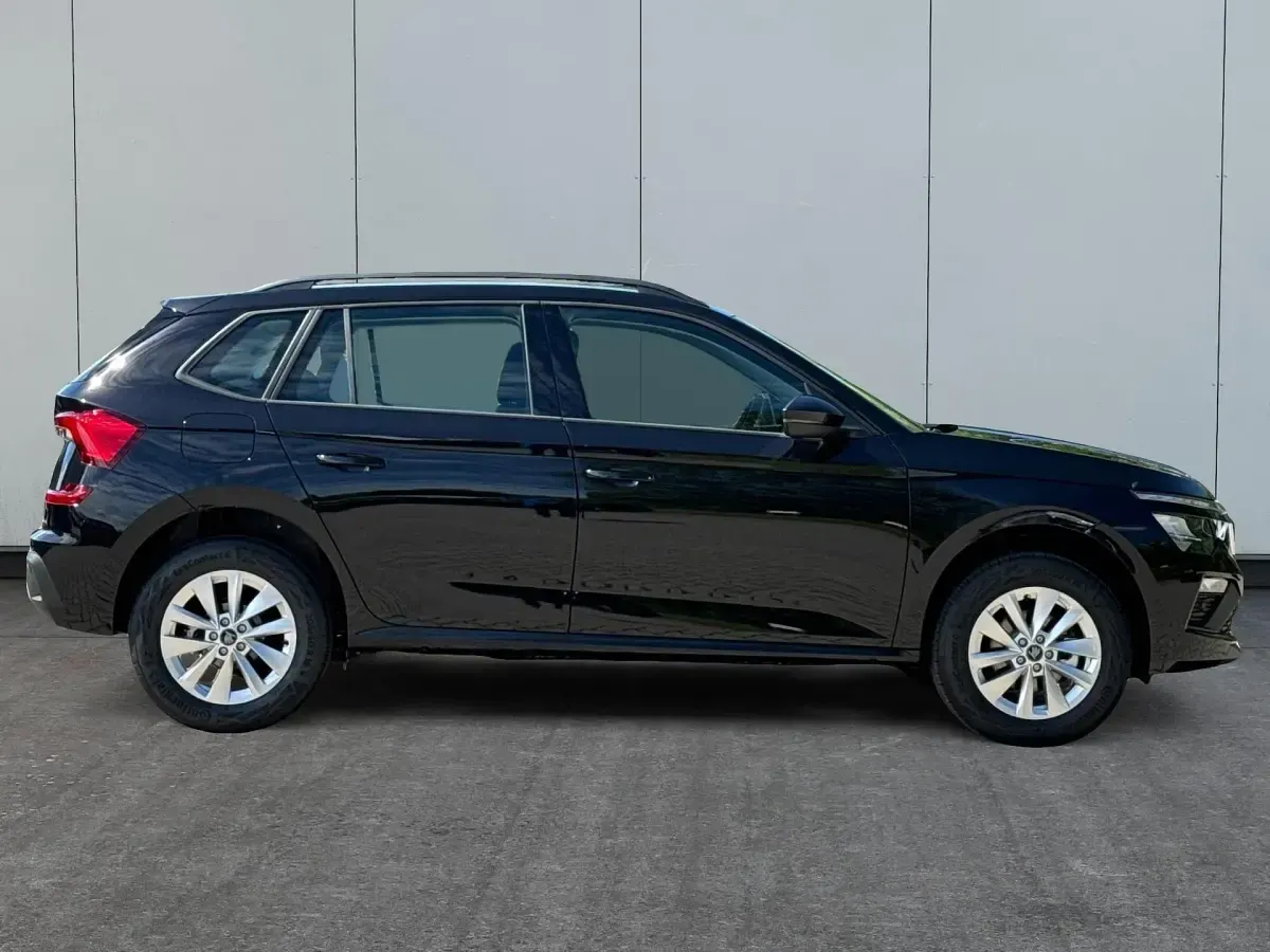 Neu Skoda Kamiq Selection 150 PS (110 kW) 2026 Grau SUV