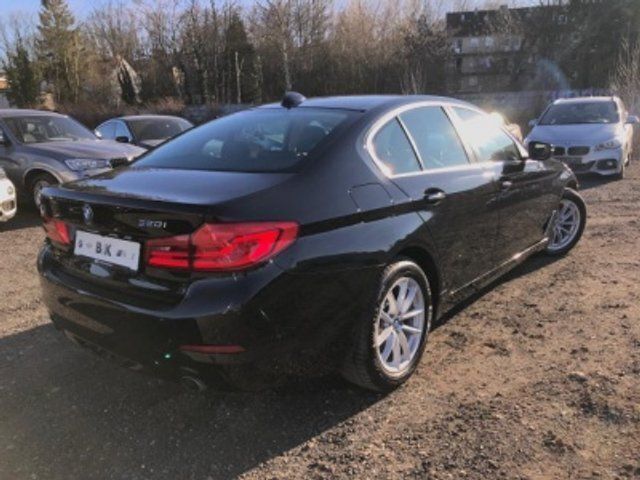 Gebraucht BMW 520 Comfort Edition 184 PS (135 kW) 2018 Schwarz Limousine