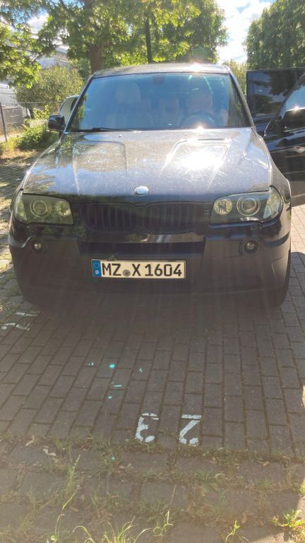 Schwarz Gebraucht 2004 BMW X3 SUV | 3.600 € (Guter Preis) - Bild 1/4