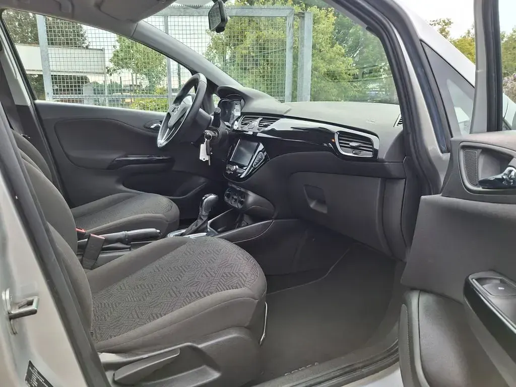 Używany Opel Corsa 90 KM (66 kW) 2017 Srebrny Hatchback