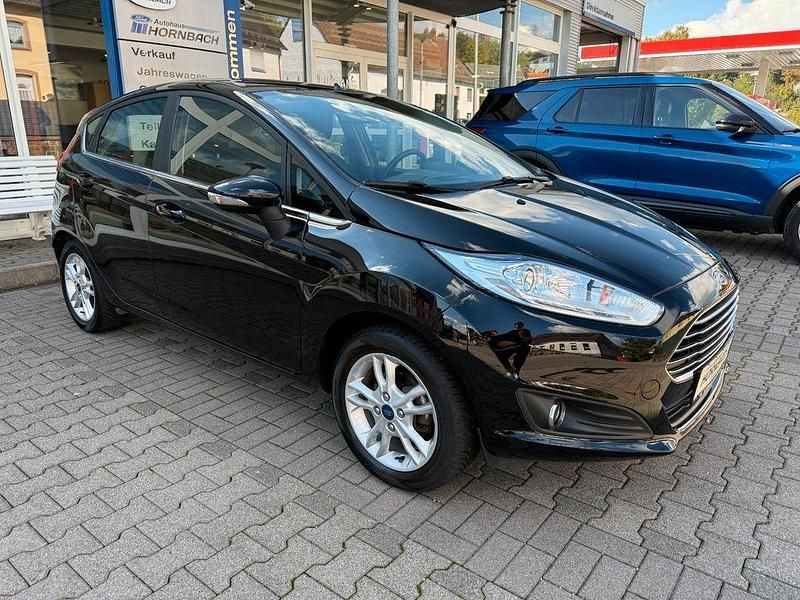 Gebraucht Ford Fiesta Titanium 80 PS (58 kW) 2017 Schwarz Kleinwagen
