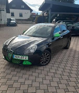 Schwarz Gebraucht 2013 Alfa Romeo Giulietta Kleinwagen | 8.900 € - Bild 1/4