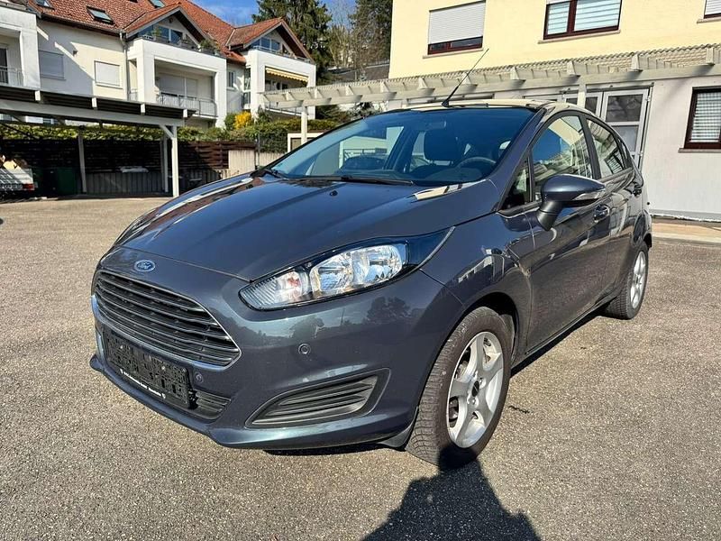 Gebraucht Ford Fiesta Trend 80 PS (58 kW) 2014 Midnight skygrau metallic Kleinwagen