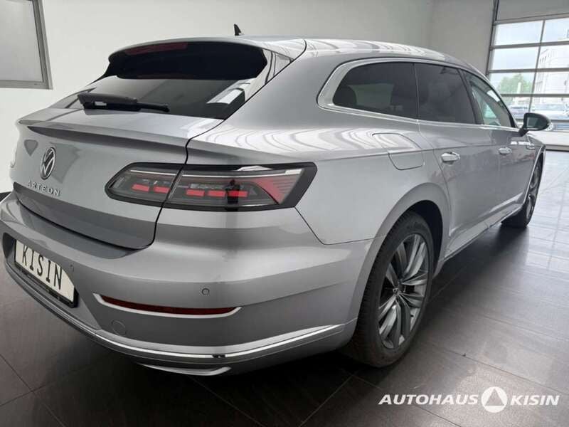 Gebraucht VW Arteon Elegance 150 PS (110 kW) 2023 Silver metallic Kombi