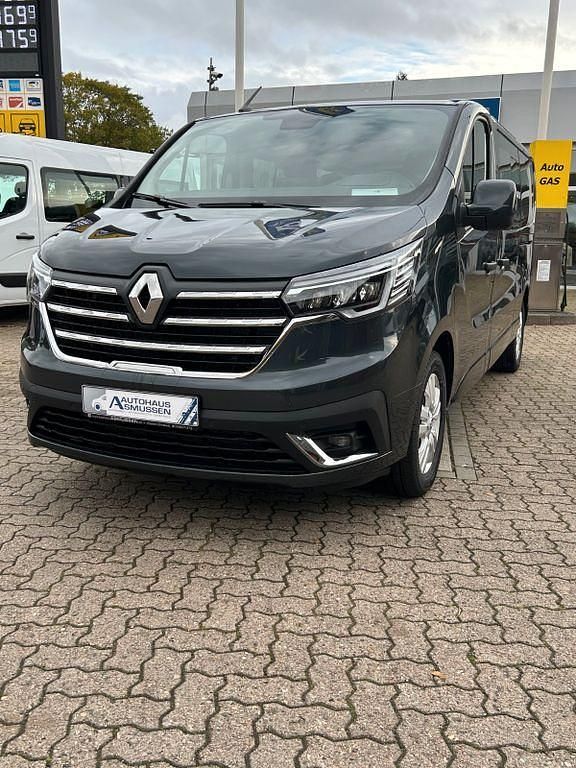 Neu Renault Trafic Life 170 PS (125 kW) 2025 Schwarz Van / Kleinbus