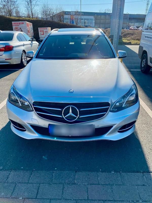 Gebraucht Mercedes E200 136 PS (100 kW) 2015 Grau Kombi