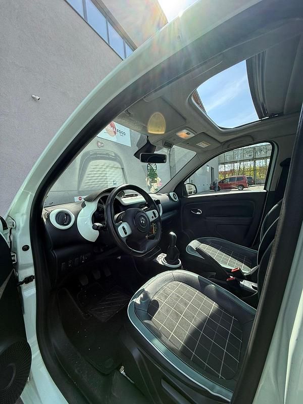Gebraucht Renault Twingo SE 71 PS (52 kW) 2018 Andere farben Kleinwagen