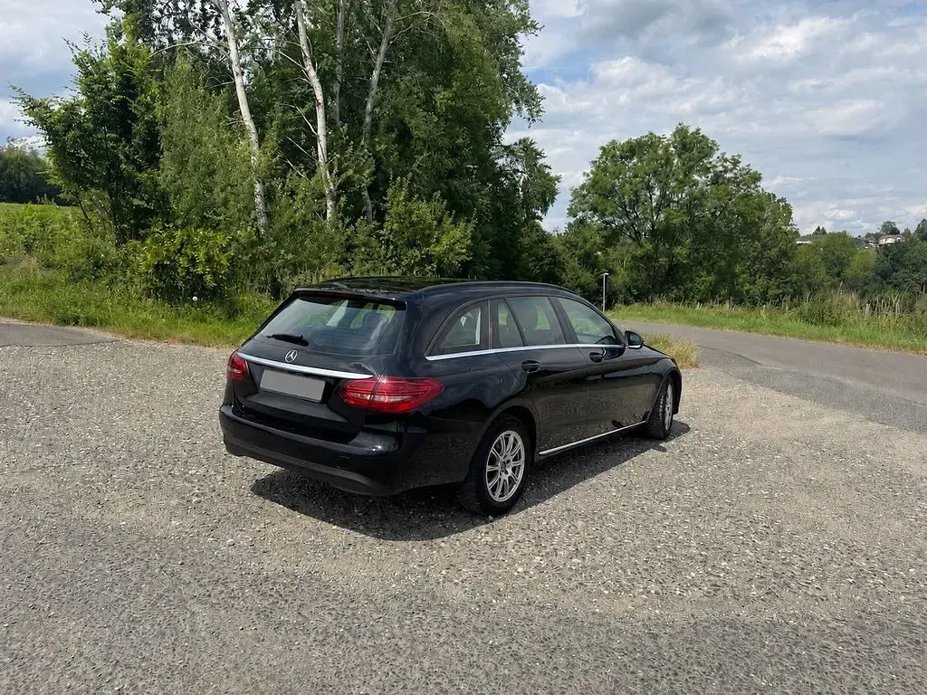 Gebraucht Mercedes C200 160 PS (117 kW) 2019 Schwarz Limousine