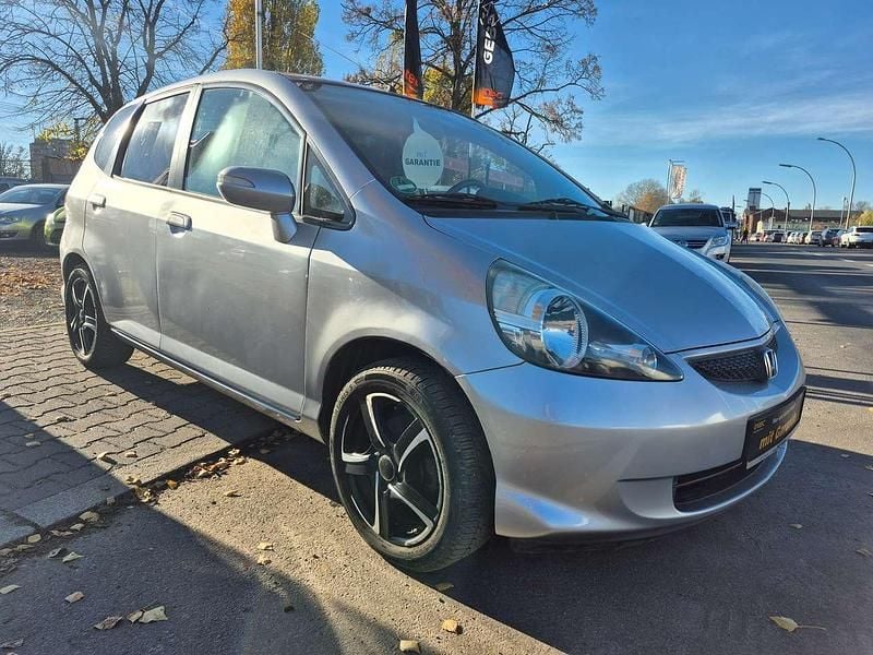 Satin silver m. Gebraucht 2006 Honda Jazz LS Kleinwagen | 4.499 € (Fairer Preis) - Bild 1/4