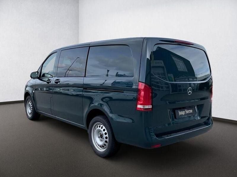 Gebraucht Mercedes Vito 163 PS (119 kW) 2022 Granitgrün Van