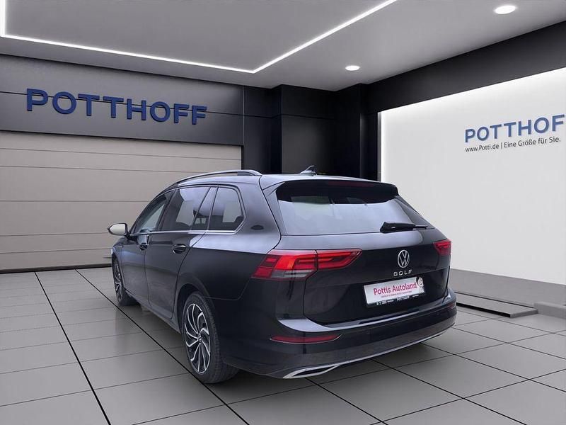 Gebraucht VW Golf VIII Style 150 PS (110 kW) 2022 Schwarz Kombi