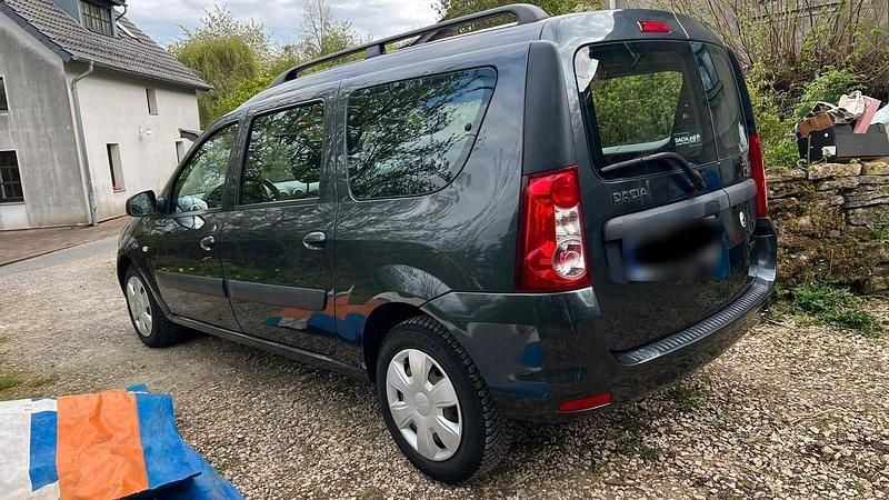 Second-hand Dacia Logan 87 CP (63 kW) 2009 Gri Break