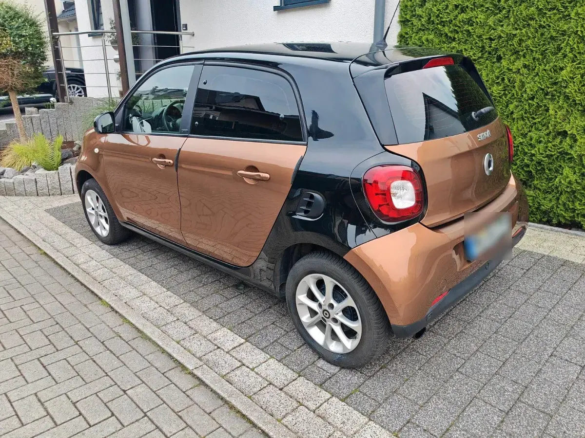 Gebraucht Smart ForFour Passion 71 PS (52 kW) 2016 Braun Kleinwagen