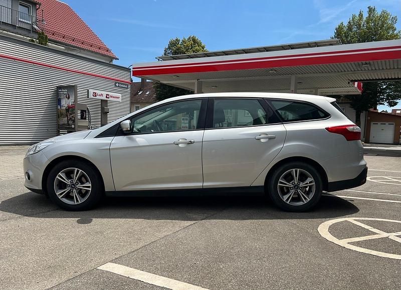 Usata Ford Focus 116 CV (85 kW) 2014 Argento Station wagon