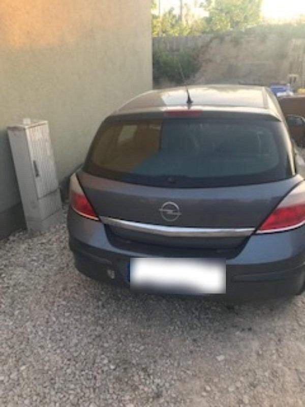 Gebraucht Opel Astra 102 PS (75 kW) 2006 Limousine