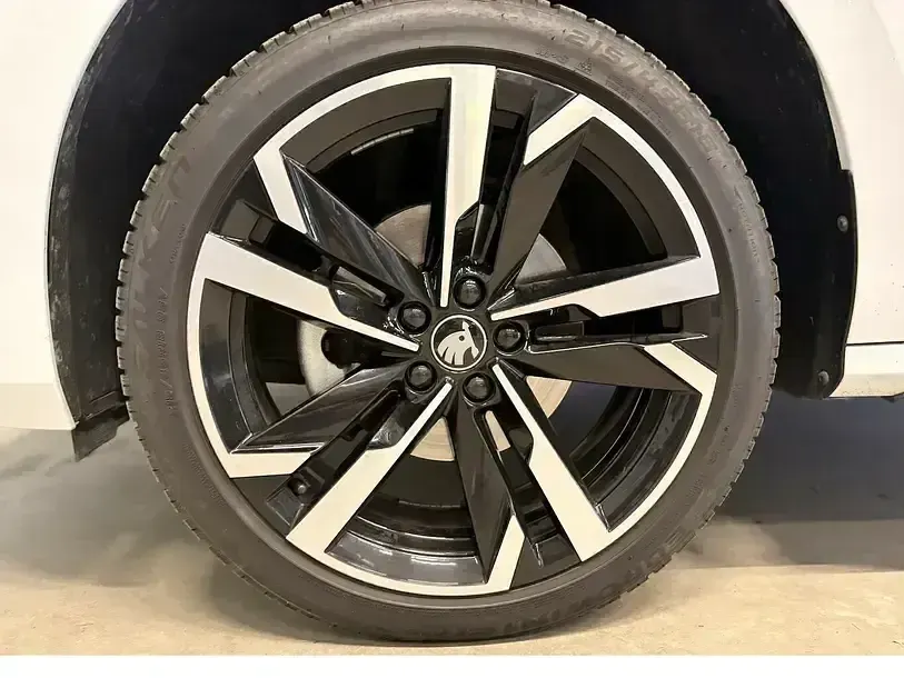 Gebraucht Skoda Kamiq Monte Carlo 116 PS (85 kW) 2025 Weiß SUV
