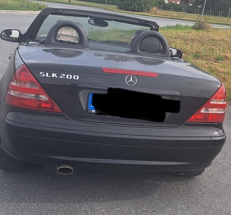 Schwarz Gebraucht 2003 Mercedes SLK200 Cabrio | 2.300 € (Guter Preis) - Bild 1/4