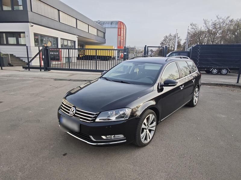 Gebraucht VW Passat 140 PS (102 kW) 2013 Schwarz Kombi